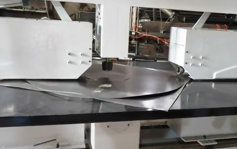 越南定制合作案例，**雙頭剪圓機